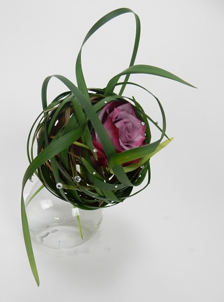 Grass, rose and dew drop beads Grass, rose and dew drop beads