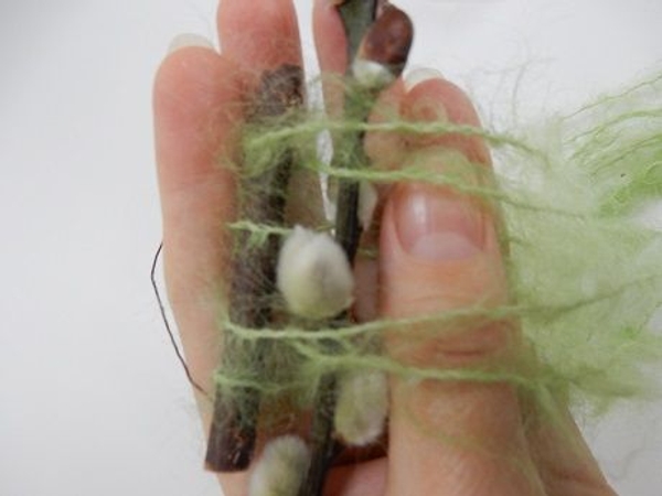 Slip a willow twig between the strands Slip a willow twig between the strands