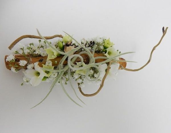 Hollow out a twig to embed a corsage magnet Hollow out a twig to embed a corsage magnet