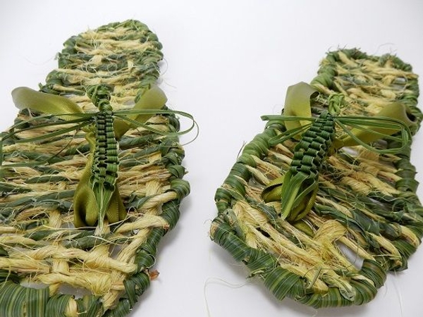 Weaving slip on sandals