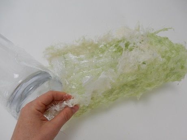 Peel the paper from the wrap Peel the paper from the wrap