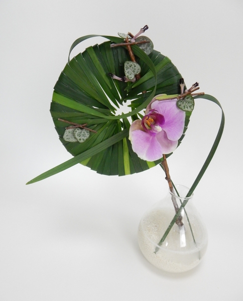 Pointing in floral art design Pointing in floral art design