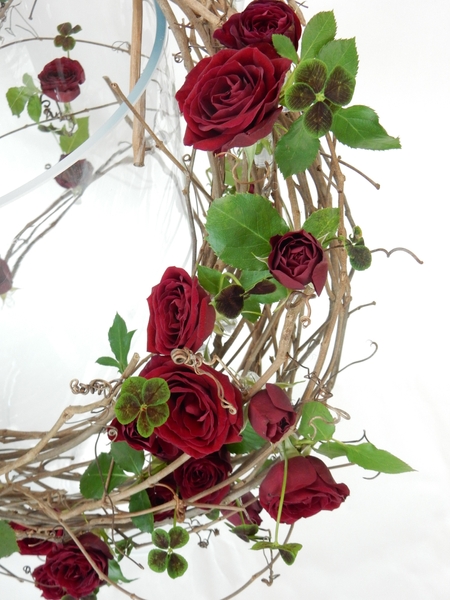 Grape vine, rose and clover armature design Grape vine, rose and clover armature design