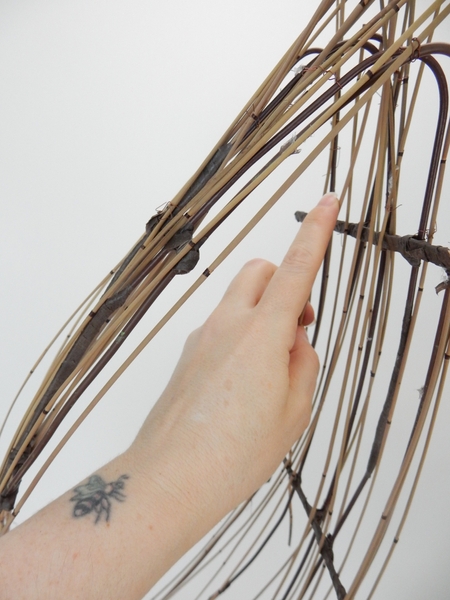 Only the first few reeds needs to be secured with wire Only the first few reeds needs to be secured with wire