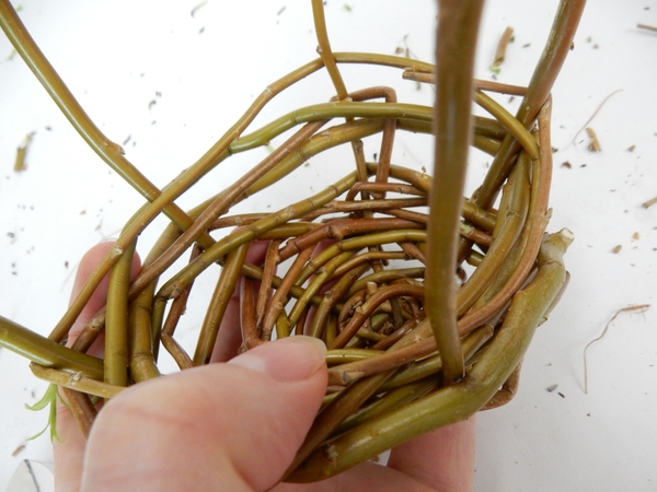 Continue weaving Continue weaving