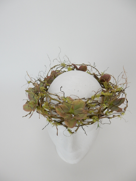 Hellebores, Reindeer moss and Willow crown