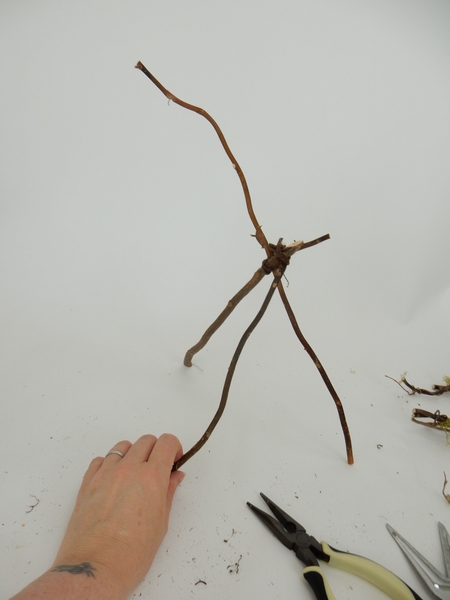 Three legged armatures Three legged armatures