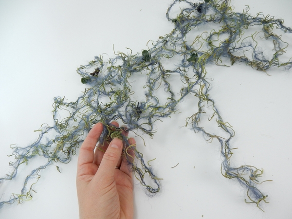 Wool and Spanish moss wire Wool and Spanish moss wire