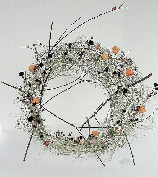 Chocolate cosmos wreath Chocolate cosmos wreath