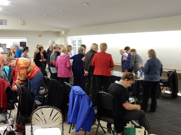 Thank you to the Capilano Flower Arranging Club for inviting me to demonstrate Thank you to the Capilano Flower Arranging Club for inviting me to demonstrate