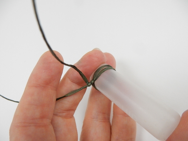 Twist the bind wire to secure Twist the bind wire to secure