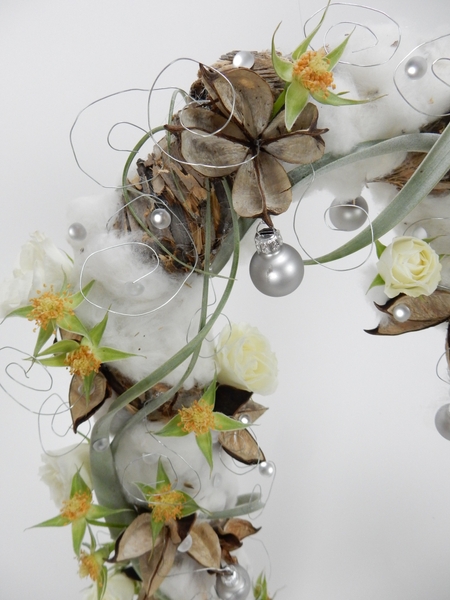 Cotton pod and bauble Cotton pod and bauble