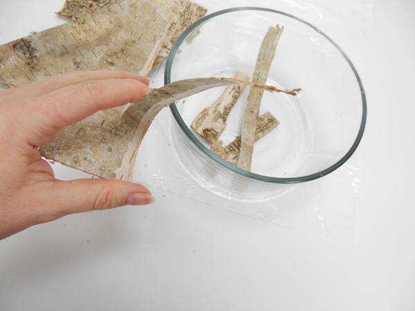 Rip the bark into long strips Rip the bark into long strips