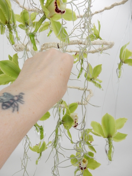 Drape the Spanish moss to hang down the design Drape the Spanish moss to hang down the design