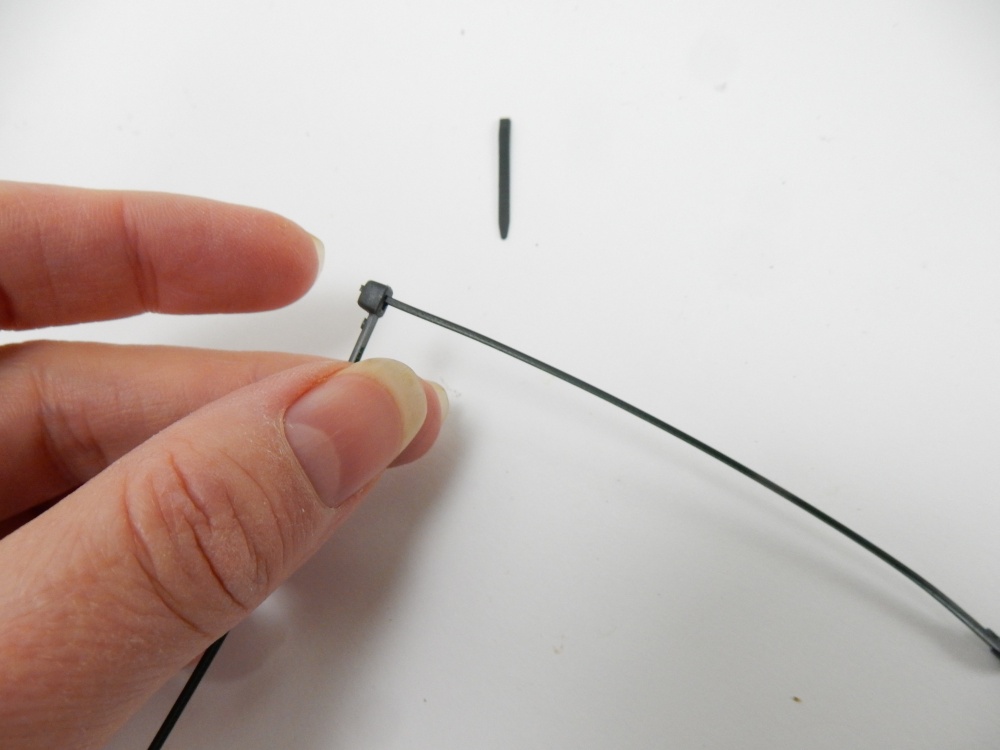 Tutorials Extend cable ties to secure bigger bundles of twigs or
