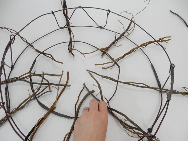 This is quite a heavy design. Make sure the twigs are glued in more that one spot This is quite a heavy design. Make sure the twigs are glued in more that one spot