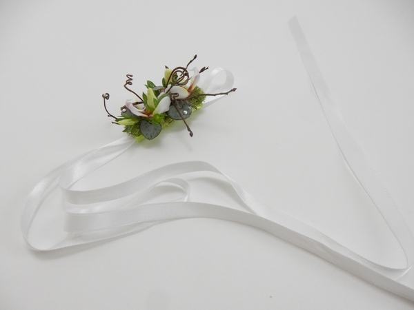 You wear it well floral art design You wear it well floral art design