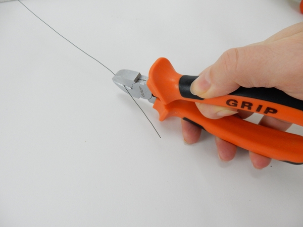 Cut wire at a sharp angle Cut wire at a sharp angle