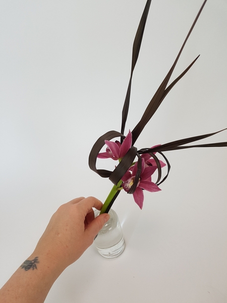 Place it back in the vase to hydrate. Place it back in the vase to hydrate.