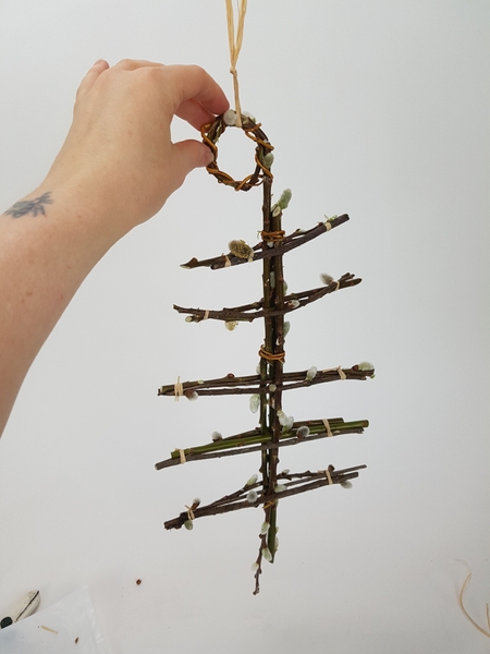 Hang the armature from the top loop Hang the armature from the top loop