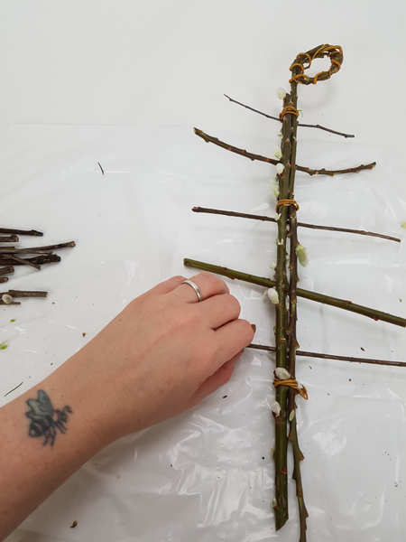 Move down the armature and add as many horizontal twigs as you require