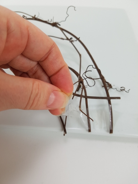 Remove the tape Remove the tape