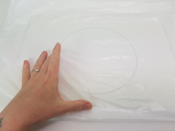 This makes it easier to lift the delicate floral float in case some glue sticks to the surface, it would be stuck to the plastic and can be peeled away. This makes it easier to lift the delicate floral float in case some glue sticks to the surface, it would be stuck to the plastic and can be peeled away.