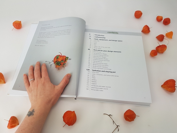 Content page the effortless floral craftsman by Christine de Beer Content page the effortless floral craftsman by Christine de Beer