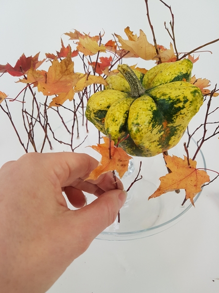 Glue in more leaves on twigs Glue in more leaves on twigs