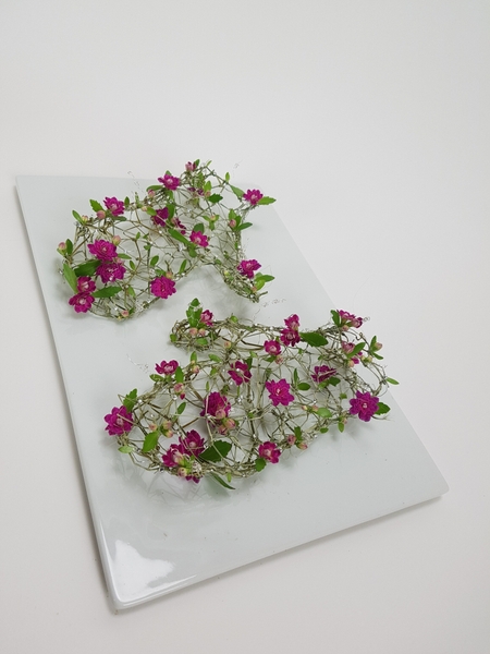 Kalanchoe and ripped grass flower design mittens Kalanchoe and ripped grass flower design mittens