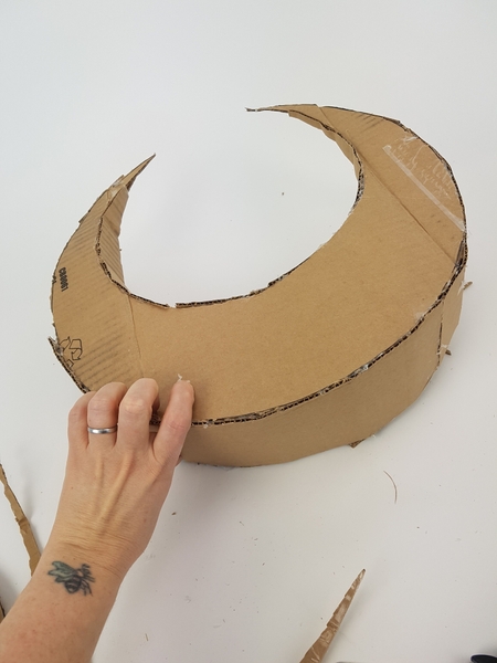 Make sure the shape will hold by pressing the edges Make sure the shape will hold by pressing the edges