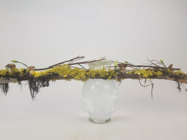 Minimal flowers for the maximum impact in flower arranging Minimal flowers for the maximum impact in flower arranging