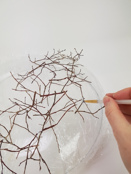 Paint the connection places every here and there with glue thinned with water Paint the connection places every here and there with glue thinned with water