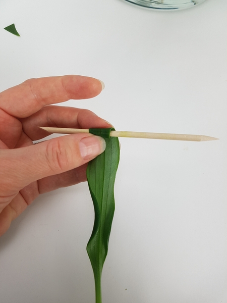 Roll a leaf around a skewer Roll a leaf around a skewer