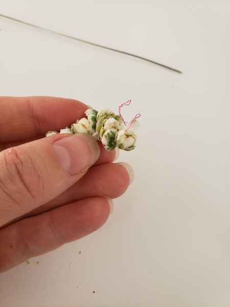 Bend the wire to shape the blossom caterpillar