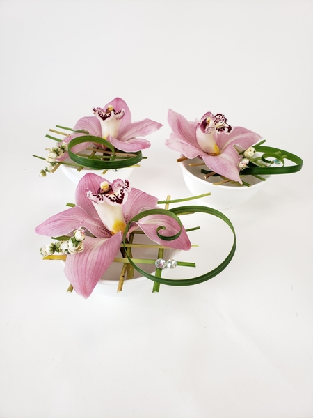 Crafting caterpillars from dried blossoms Crafting caterpillars from dried blossoms