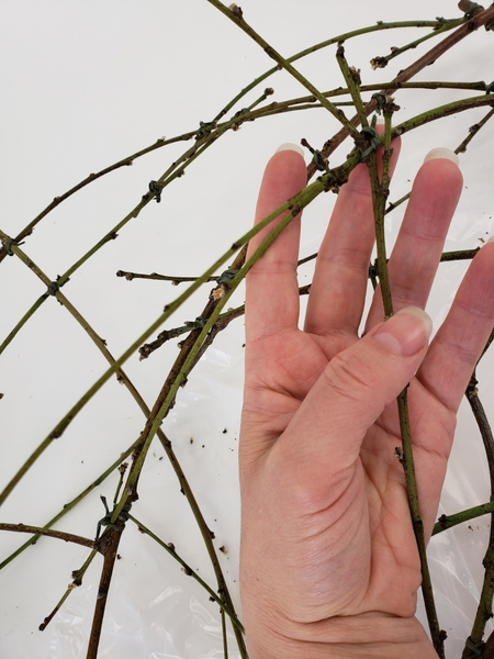 To create a really sturdy armature wire each twig at at least three points to different twigs To create a really sturdy armature wire each twig at at least three points to different twigs