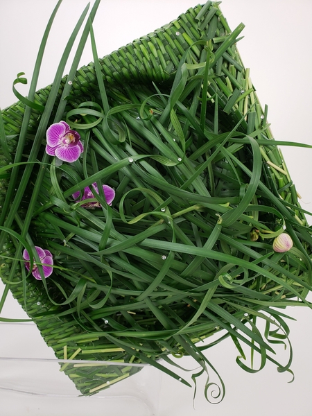Contrasting weaving techniques for florists Contrasting weaving techniques for florists
