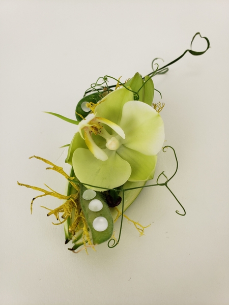Unusual ideas for corsages Unusual ideas for corsages