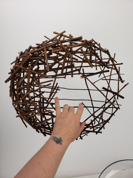 Carefully lift the armature from the outline Carefully lift the armature from the outline