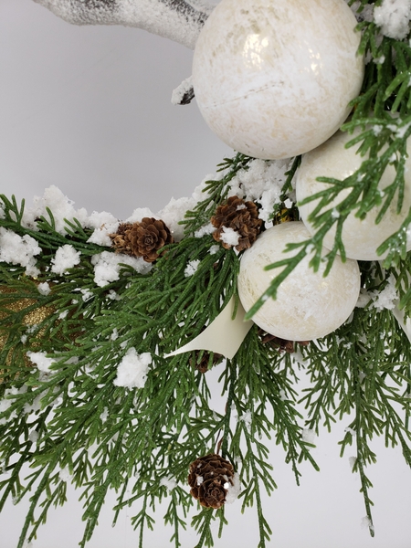 How to create professional looking designs using artificial plant material How to create professional looking designs using artificial plant material