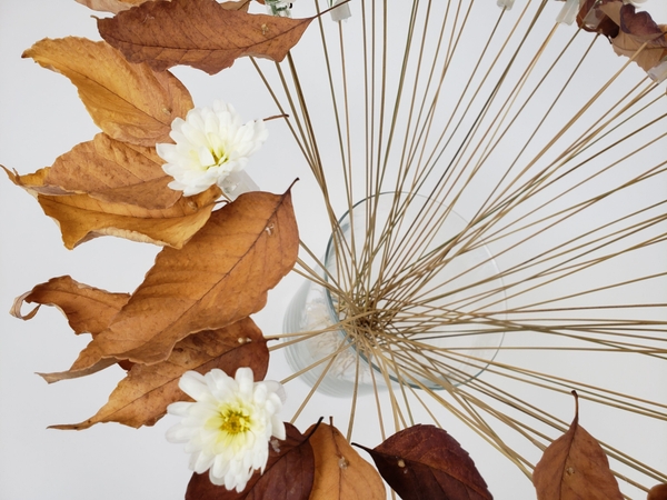How to design with flowers without using floral foam How to design with flowers without using floral foam