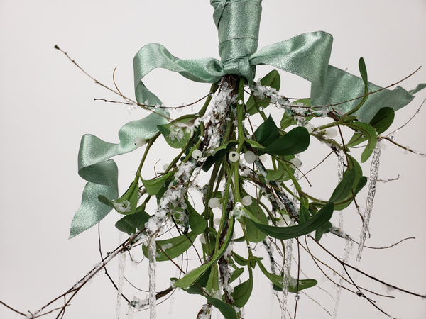 Mistletoe in a contemporary Christmas floral design