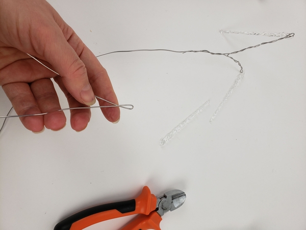 To add a new stem to the branch simply twist another wire To add a new stem to the branch simply twist another wire