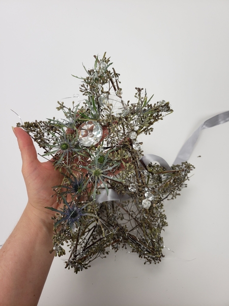 Easy way to make gift baskets from plant material for nature lovers Easy way to make gift baskets from plant material for nature lovers