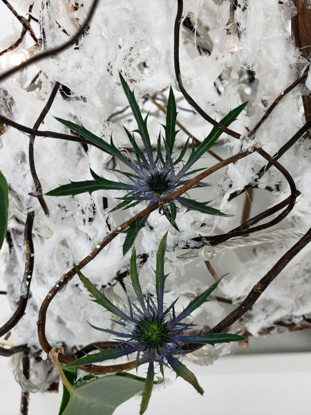 Eryngium snowflakes to naturally decorate a Christmas tree