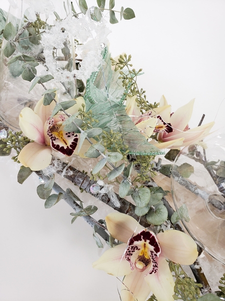 Inexpensive floral design solution for sustainable and foam free designs Inexpensive floral design solution for sustainable and foam free designs