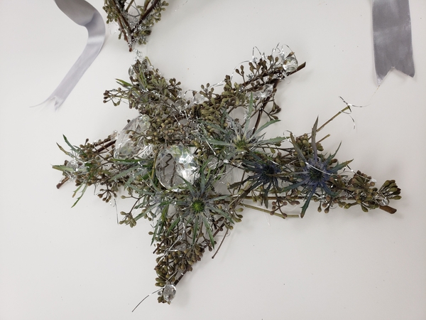 Natural gift wrapping idea for floral designers Natural gift wrapping idea for floral designers