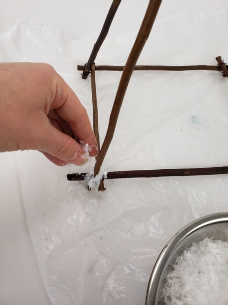 To double secure and conceal the connection wires cover it with artificial snow To double secure and conceal the connection wires cover it with artificial snow