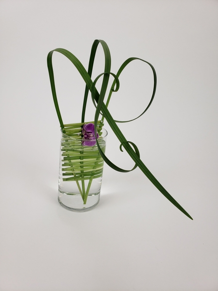 Sustainable foam free floral design ideas that are practical for florists. Sustainable foam free floral design ideas that are practical for florists.